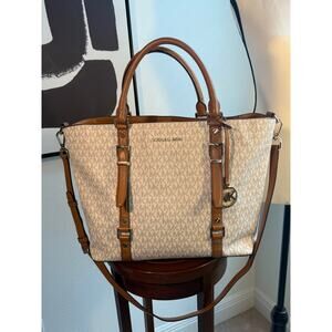 Michael Kors Bedford Legacy Lg Tote Bag Vanilla /Brown Leather trim GoldHardware